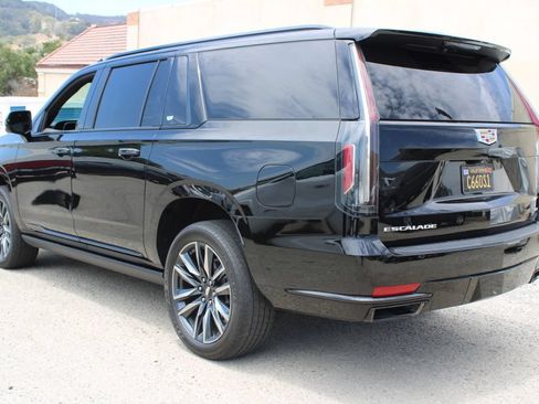 Used 2021 Cadillac Escalade ESV Sport w/ Driver Assist Tech Package AWD/4WD image 6