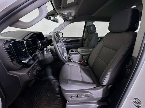 Used 2024 Chevrolet Silverado 1500 LT image 13