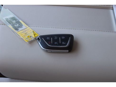 Used 2022 Cadillac Escalade Premium Luxury Platinum image 39