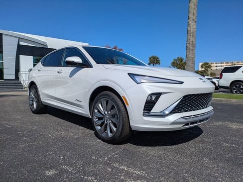 New 2026 Buick Envista Avenir image 2