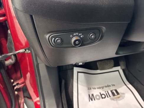 Used 2020 Chevrolet Equinox LT image 19