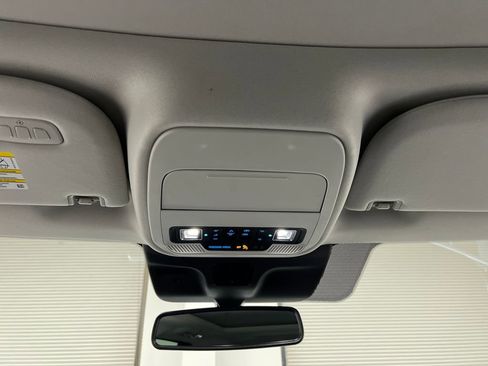 Used 2025 Ford Expedition Platinum image 69