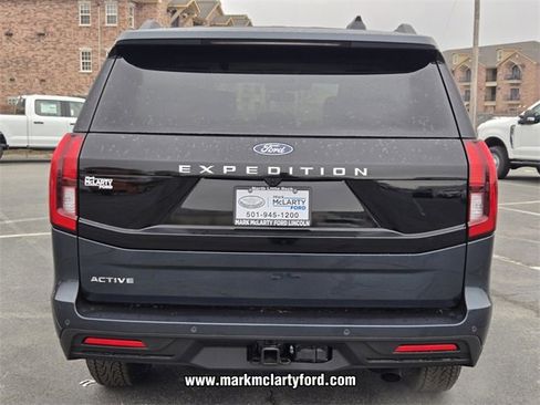 New 2026 Ford Expedition Active image 10