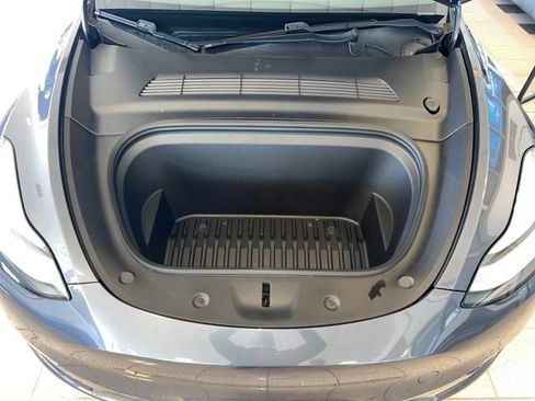Used 2020 Tesla Model Y Long Range AWD/4WD image 19