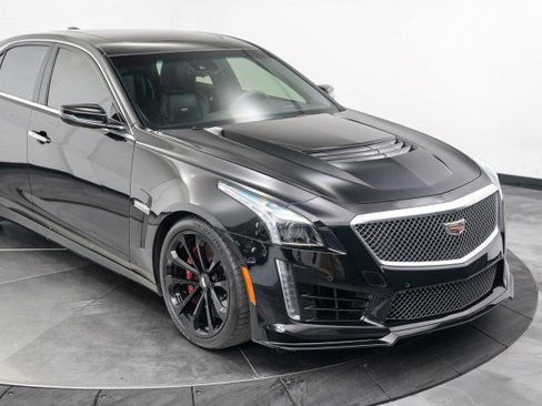 Used 2017 Cadillac CTS V w/ Luxury Package image 12