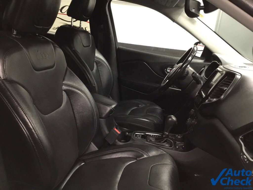 Used 2020 Jeep Cherokee Limited AWD/4WD image 37
