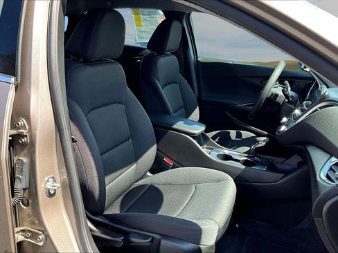 Used 2022 Chevrolet Malibu LS image 20