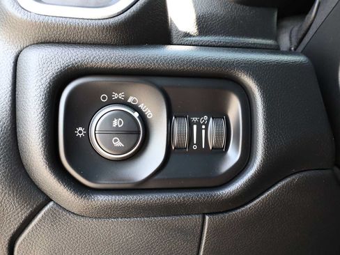 Used 2019 RAM 2500 Laramie AWD/4WD image 26