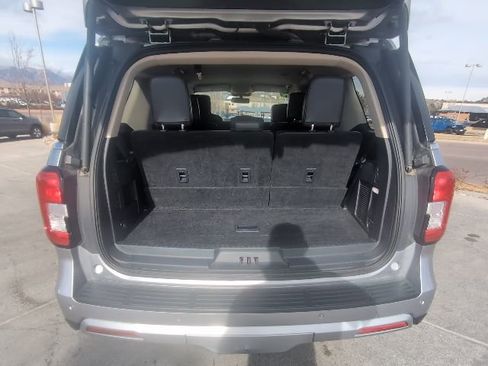 Used 2024 Ford Expedition XLT image 30