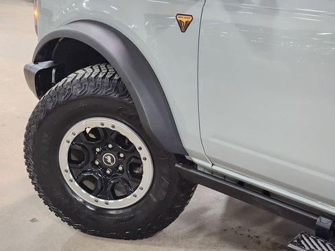 Used 2022 Ford Bronco Badlands w/ Sasquatch Package image 23