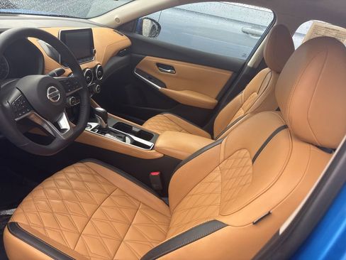 Used 2020 Nissan Sentra SV w/ SV Premium Package FWD image 3