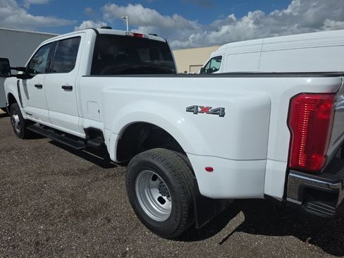 Used 2025 Ford F350 XLT AWD/4WD image 2