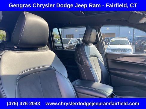 Certified 2023 Jeep Grand Cherokee Altitude AWD/4WD image 15