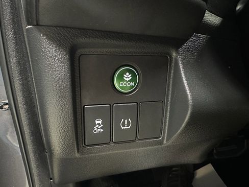 Used 2019 Honda HR-V LX image 14