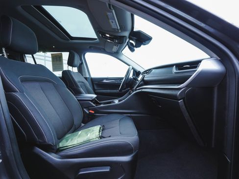 Used 2022 Jeep Grand Cherokee L Laredo w/ Luxury Tech Group I image 42