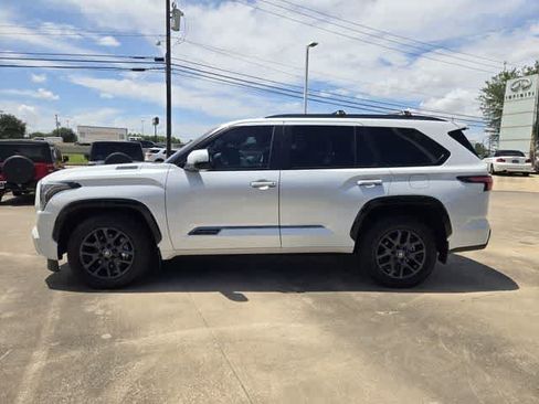 Used 2026 Toyota Sequoia Platinum AWD/4WD image 3