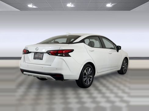 Used 2025 Nissan Versa SV FWD image 13