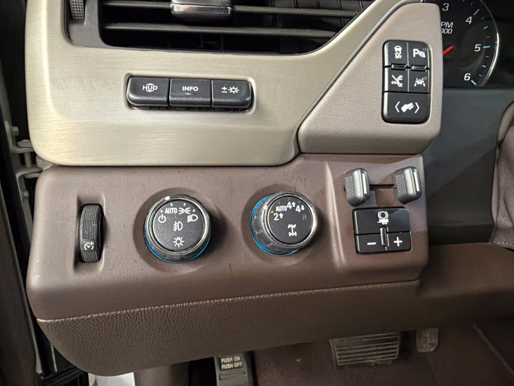 Used 2020 GMC Yukon Denali w/ Denali Ultimate Package AWD/4WD image 24