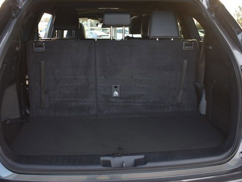 Used 2023 Toyota Highlander XSE image 19