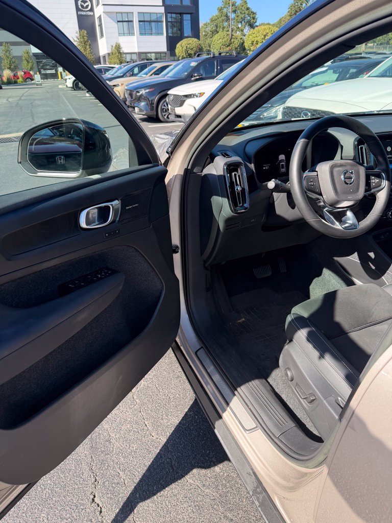 Used 2023 Volvo XC40 Recharge Ultimate w/ Protection Package Premier AWD/4WD image 10