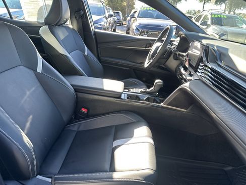 Used 2025 Toyota Camry SE image 13