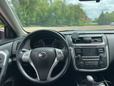 Used 2017 Nissan Altima 2.5 S w/ Power Driver Seat Package FWD image 20