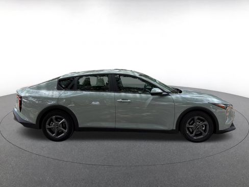 Used 2025 Kia K4 FWD image 23