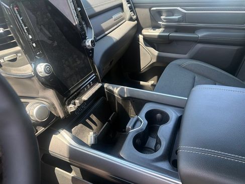 Used 2025 RAM 1500 Big Horn AWD/4WD image 7