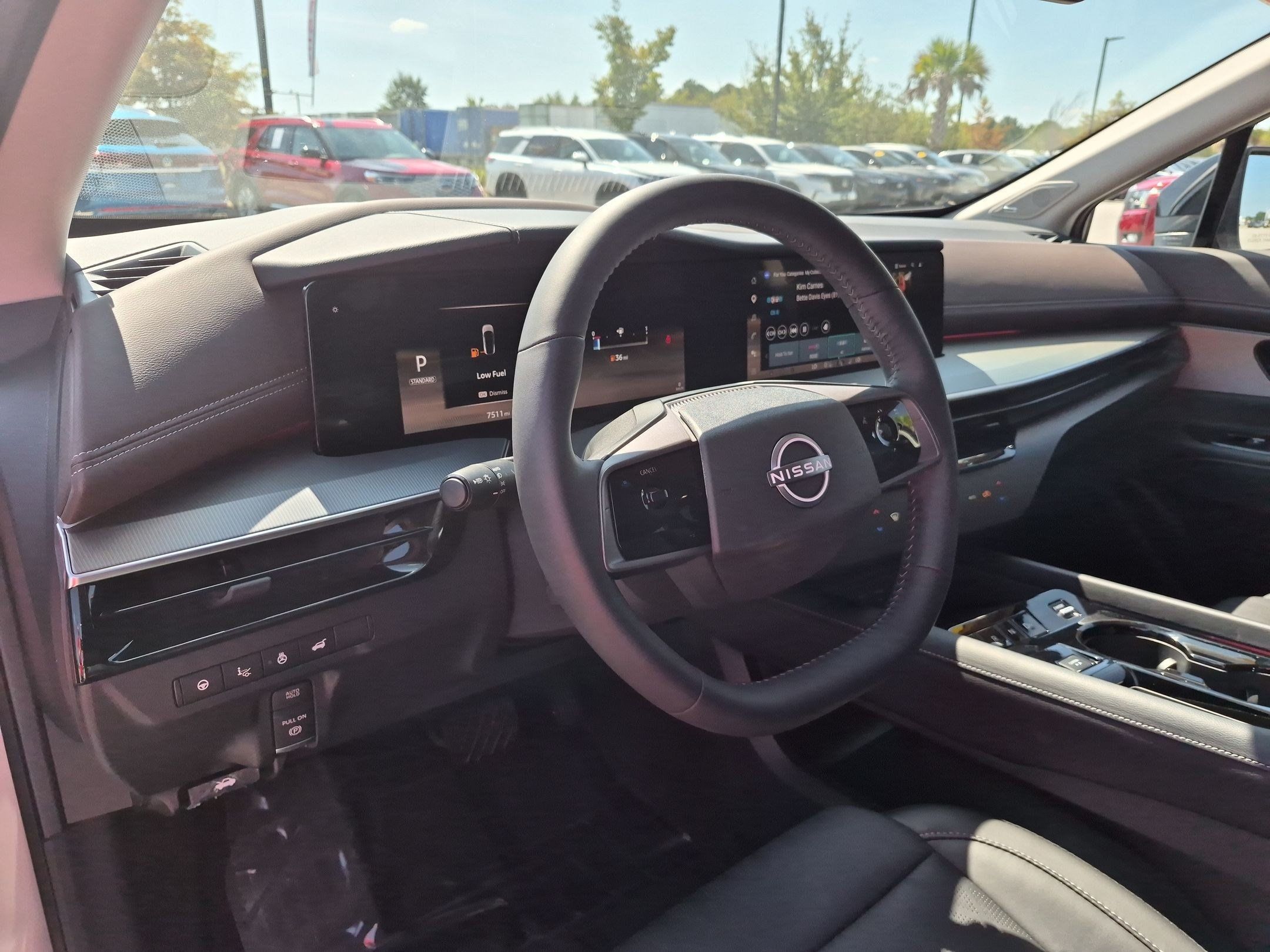 Certified 2025 Nissan Murano Platinum w/ Cargo Package AWD/4WD image 15