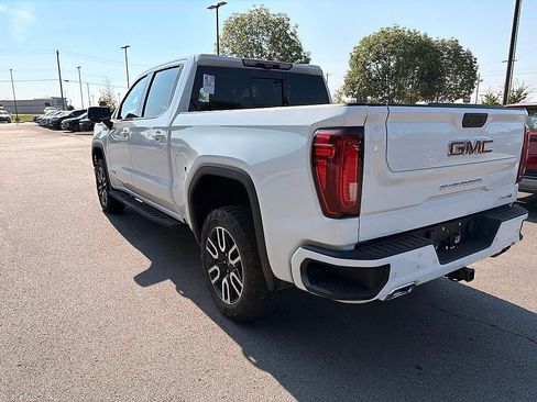 Used 2023 GMC Sierra 1500 AT4 w/ Technology Package AWD/4WD image 10
