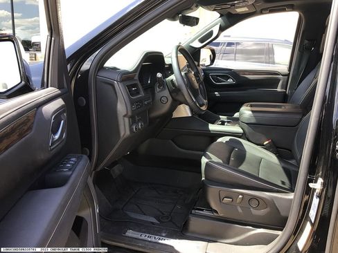 Used 2023 Chevrolet Tahoe Premier w/ Premium Package 2 RWD image 8