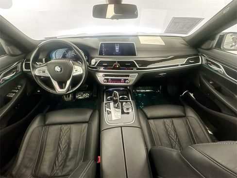 Used 2019 BMW 750i 750i image 21