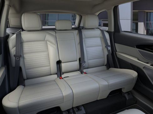 New 2026 Lincoln Nautilus Reserve image 11