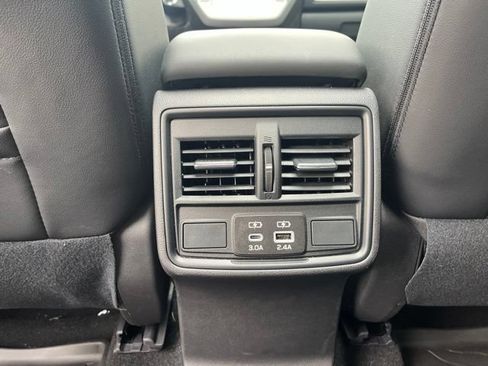 Used 2026 Subaru Forester Premium AWD/4WD image 25