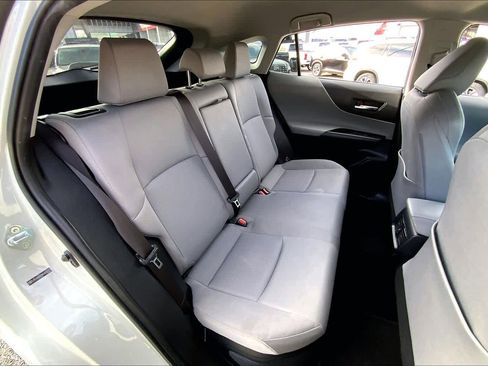 Used 2021 Toyota Venza LE image 19