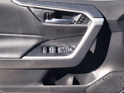 Used 2021 Toyota RAV4 XLE Premium FWD image 24