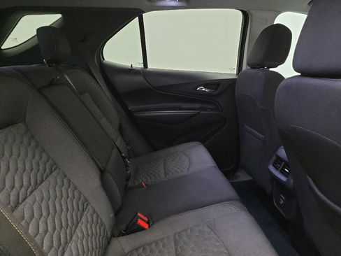 Used 2020 Chevrolet Equinox LT w/ Driver Convenience Package image 19