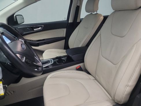 Used 2018 Ford Edge Titanium w/ Technology Package image 17