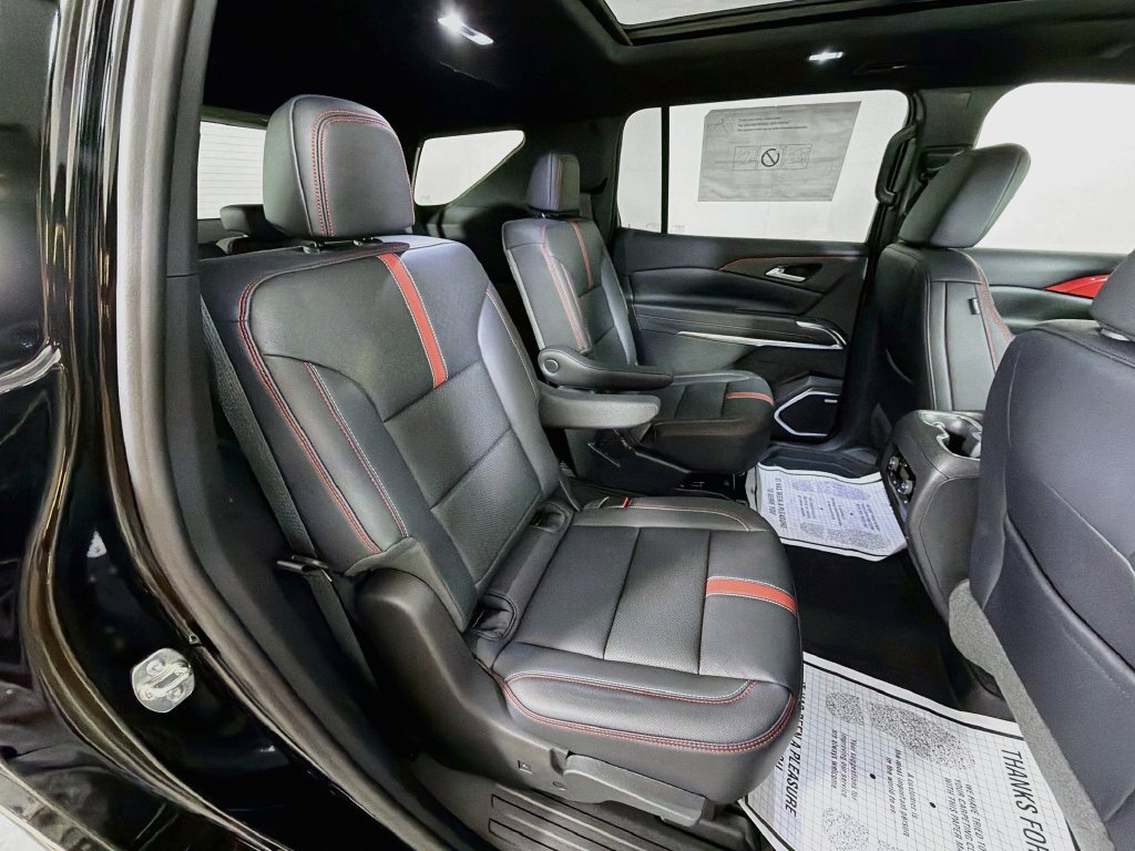 New 2026 Chevrolet Traverse RS w/ LPO, Floor Liner Package AWD/4WD image 26