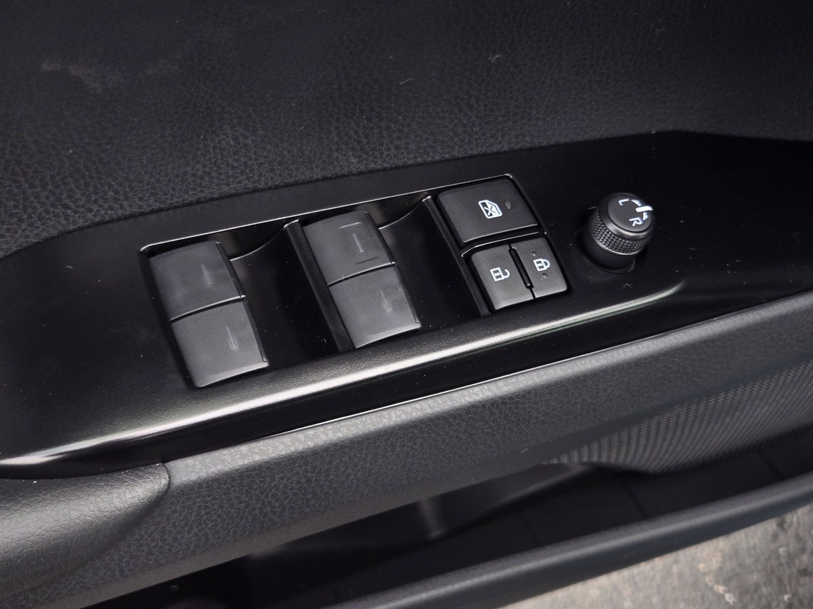 Certified 2026 Toyota Camry SE FWD image 10