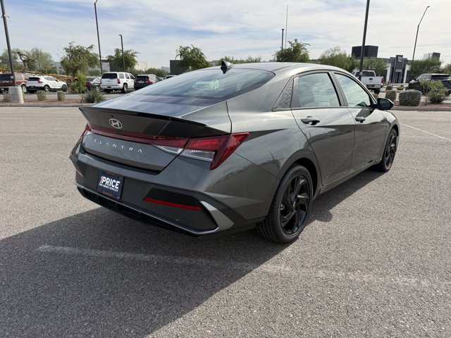 Used 2026 Hyundai Elantra Sport FWD image 3