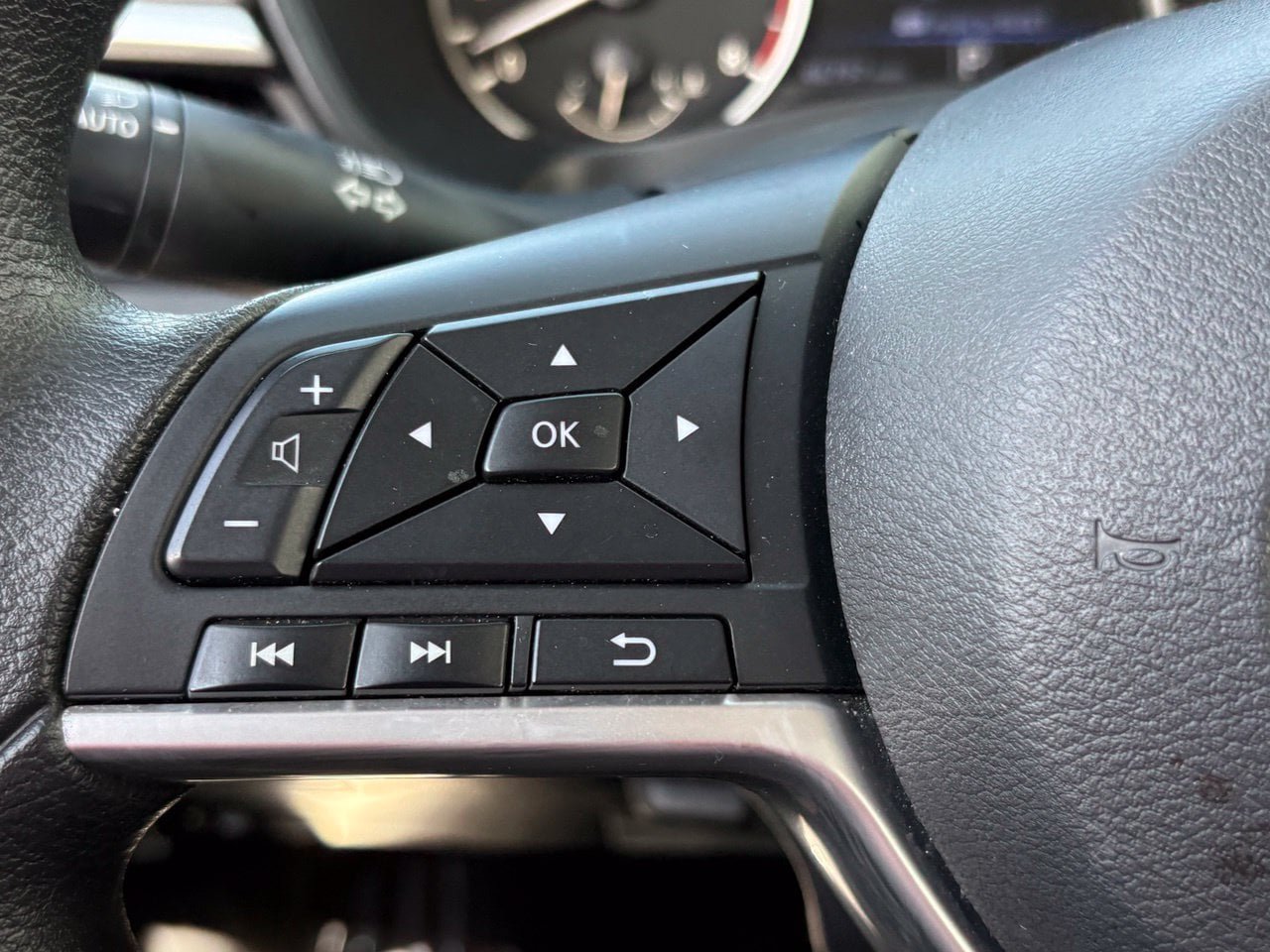 Certified 2025 Nissan Altima 2.5 SV AWD/4WD image 28