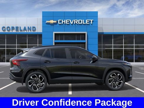 New 2026 Chevrolet Trax RS w/ Sunroof Package FWD image 6