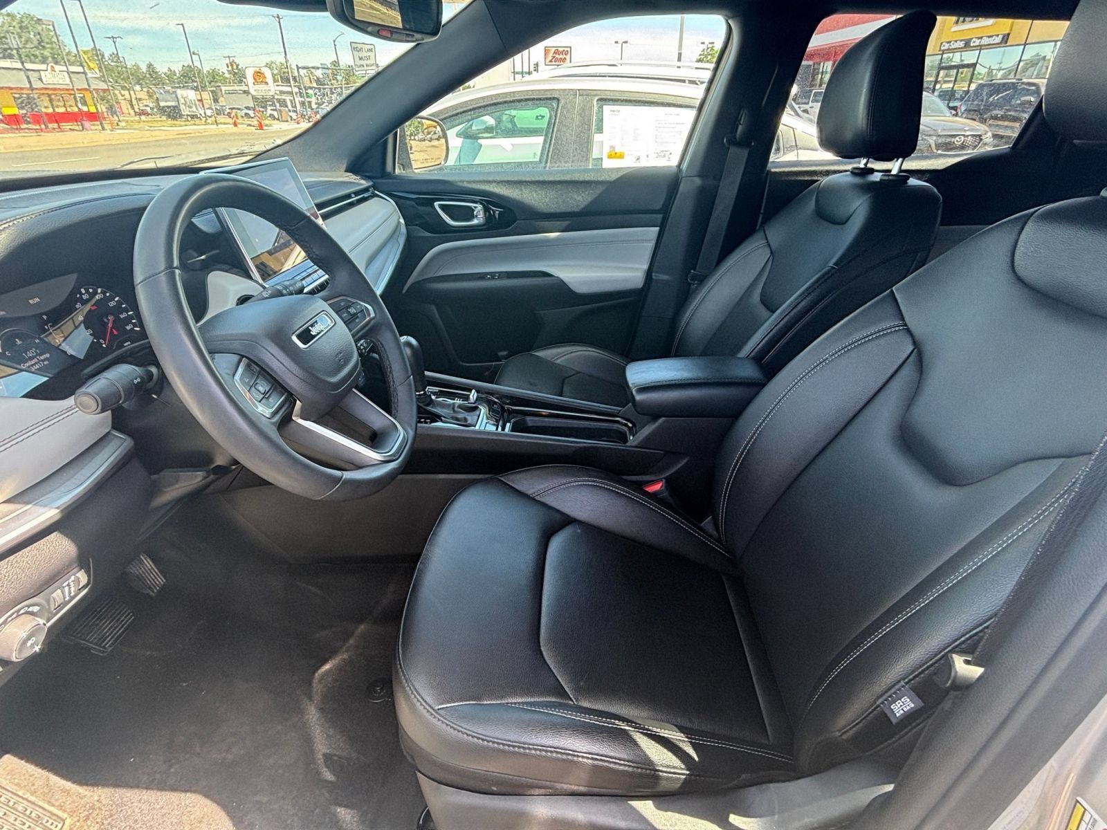 Used 2025 Jeep Compass Limited AWD/4WD image 25