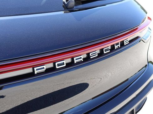Used 2026 Porsche Macan AWD/4WD image 6