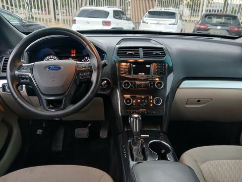 Used 2018 Ford Explorer FWD image 12