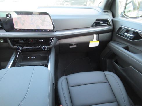 New 2026 Chevrolet Suburban LT w/ Comfort Package RWD image 14