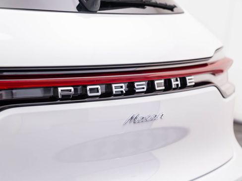 New 2026 Porsche Macan image 36