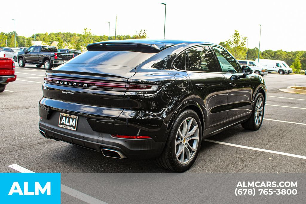 Used 2024 Porsche Cayenne Coupe AWD/4WD image 5