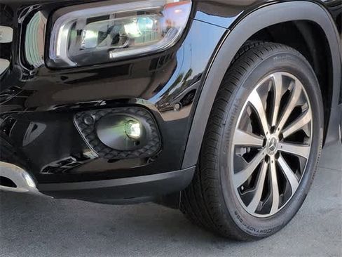 Used 2022 Mercedes-Benz GLB 250 image 11